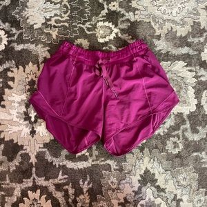 Lululemon Hotty Hot short *long size 4
